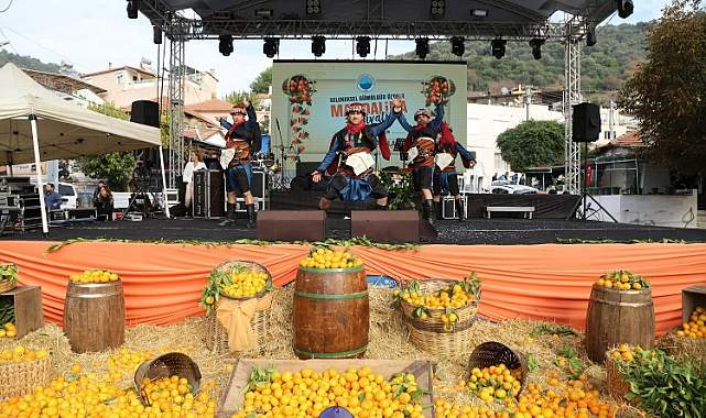 İzmir de Mandalina Festivali Yeni Türkü Konseri ve Zeybek Gösterileri